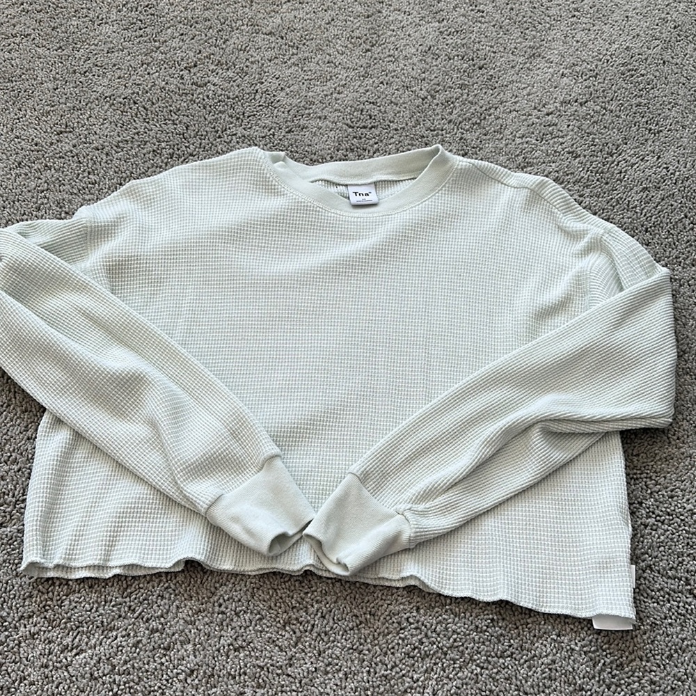 Aritzia TNA long sleeve